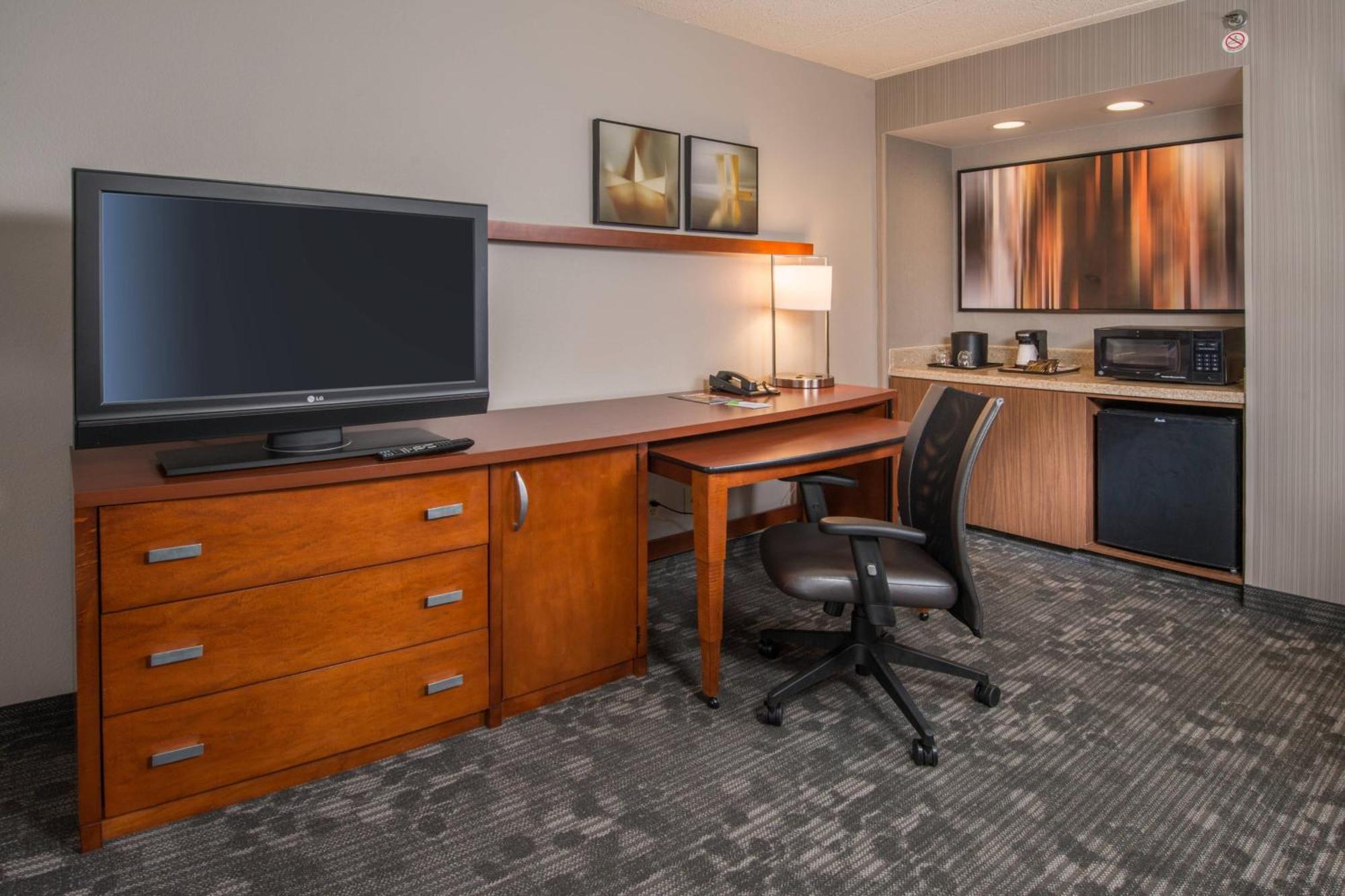 Courtyard By Marriott Fairfax Fair Oaks Hotell Eksteriør bilde