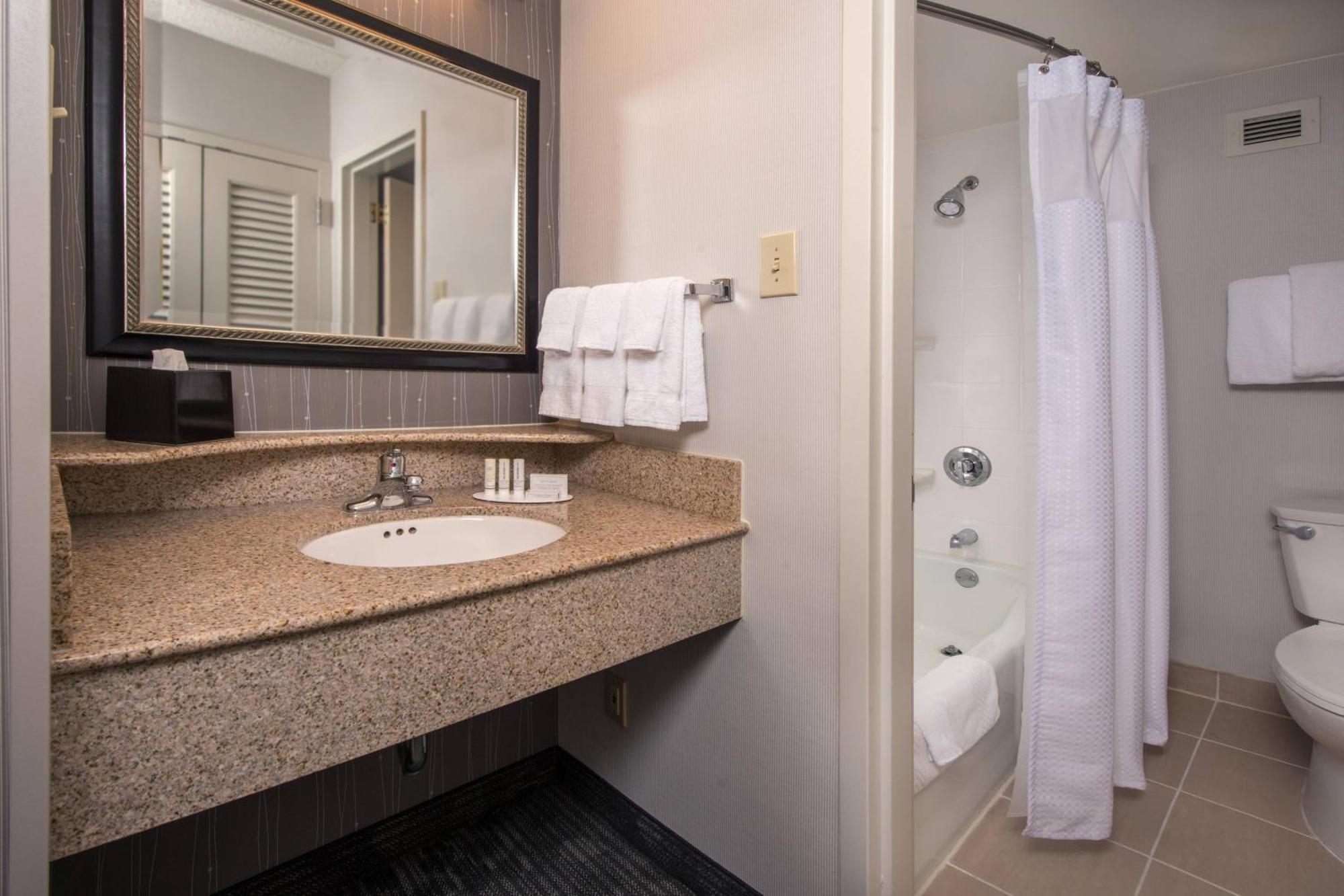 Courtyard By Marriott Fairfax Fair Oaks Hotell Eksteriør bilde