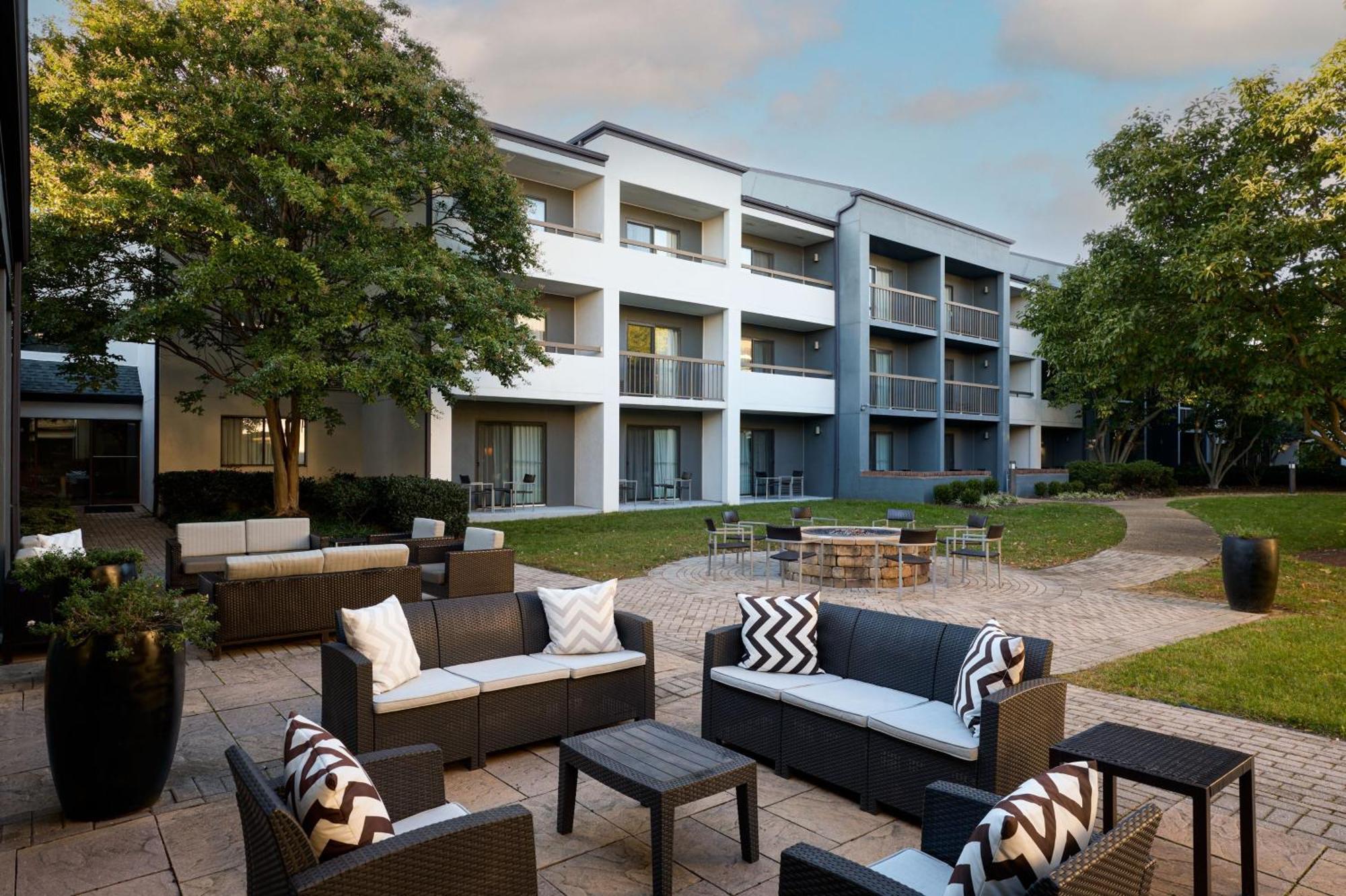 Courtyard By Marriott Fairfax Fair Oaks Hotell Eksteriør bilde